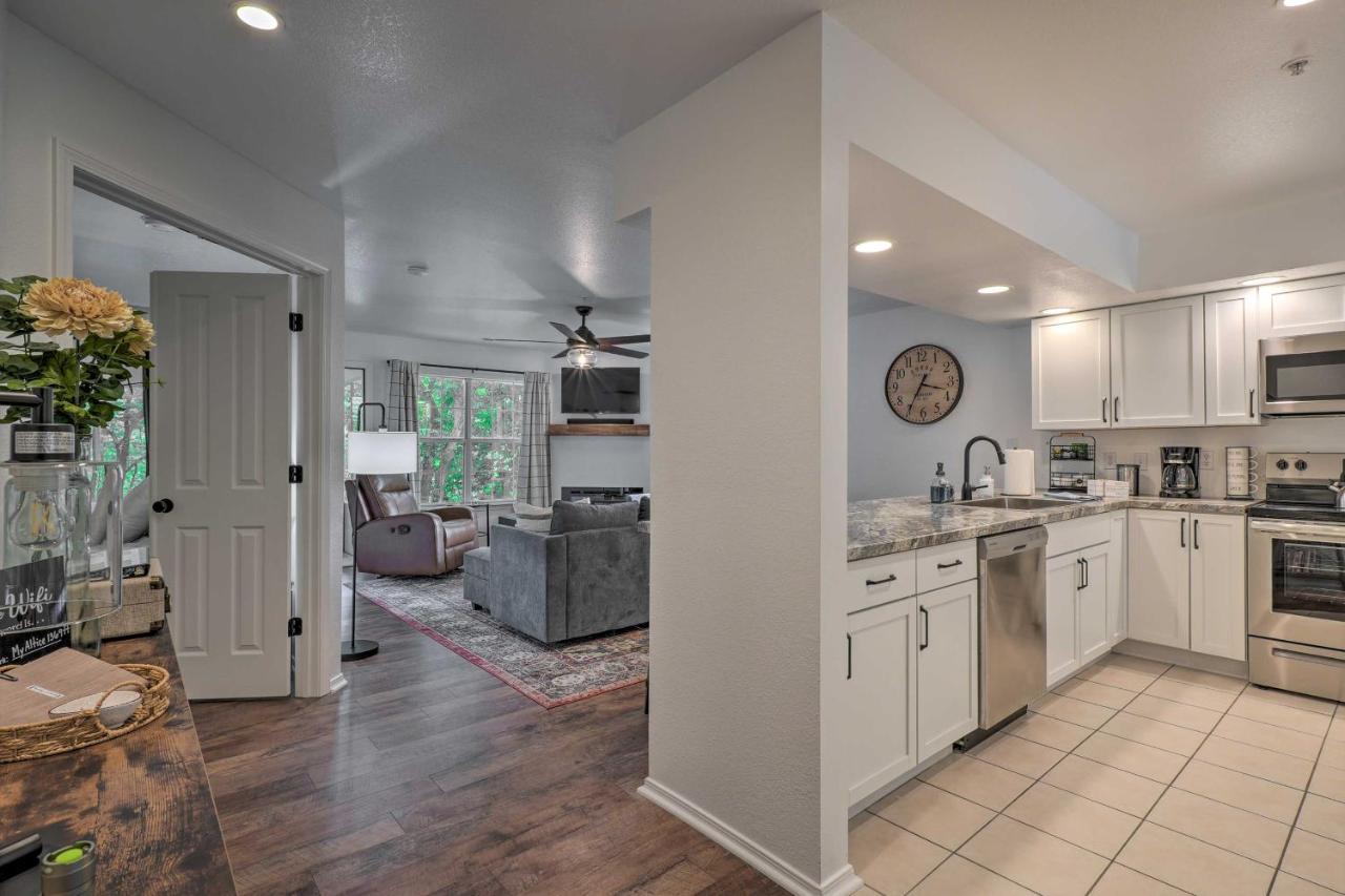 Branson Lakefront Condo With Sunroom And Lake Views! Exteriör bild
